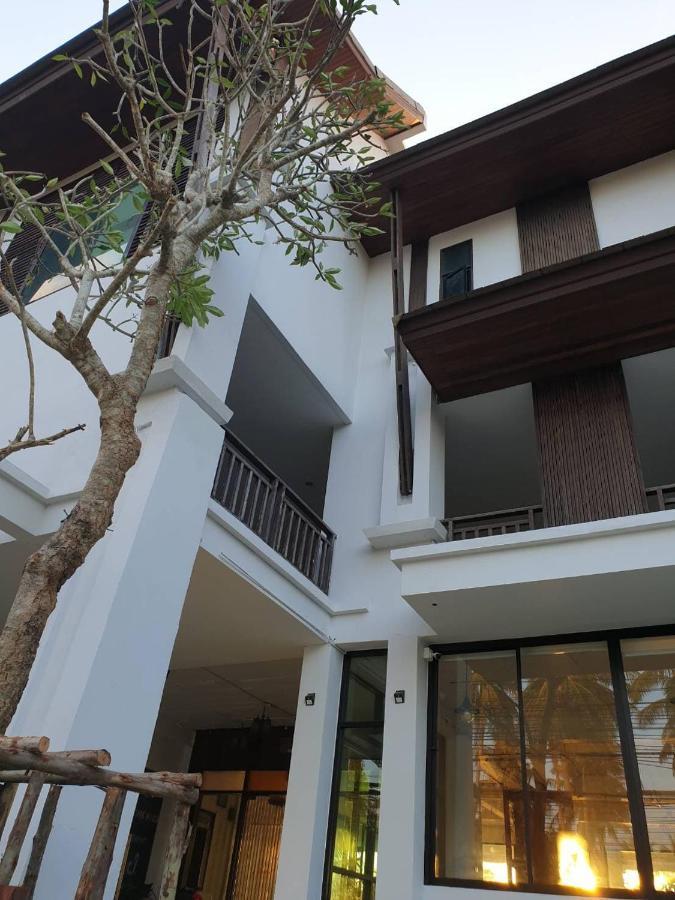 Baan Ampai Beach Hotel Hua Thanon  Exterior foto