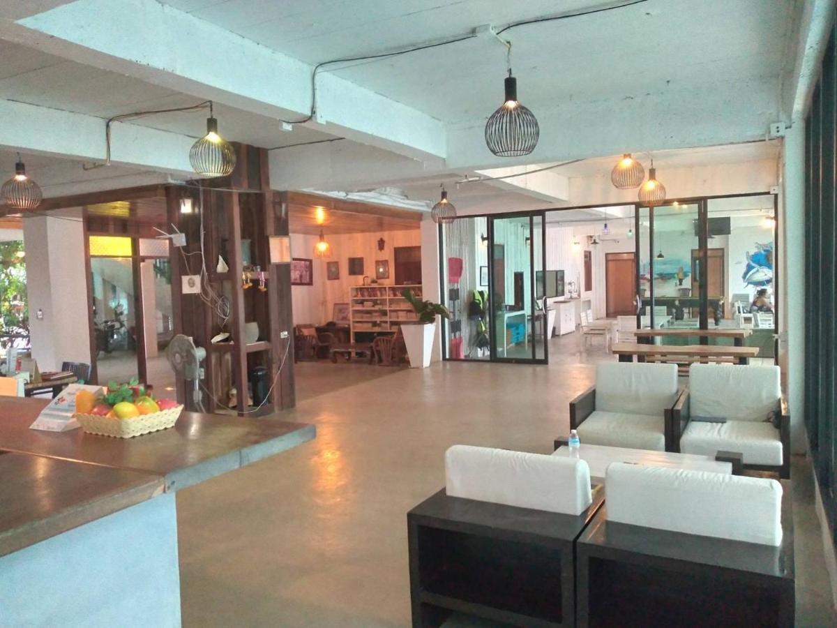 Baan Ampai Beach Hotel Hua Thanon  Exterior foto